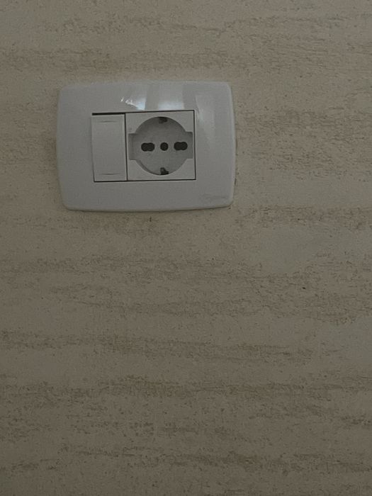 Electrician profesonist  disponibil 24/24 intervetii rapide