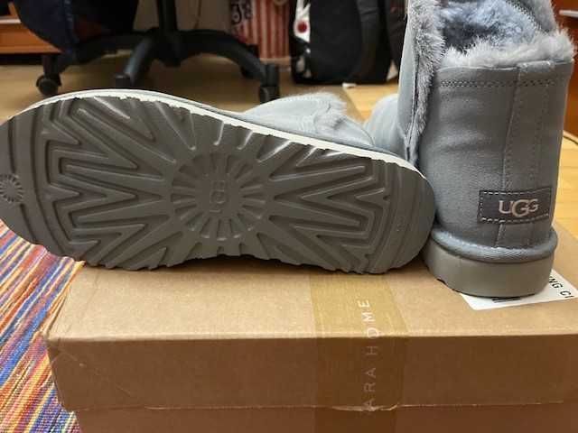 Ghete UGG gri-bleu nepurtate