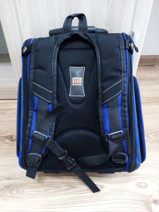 Рюкзак школьный