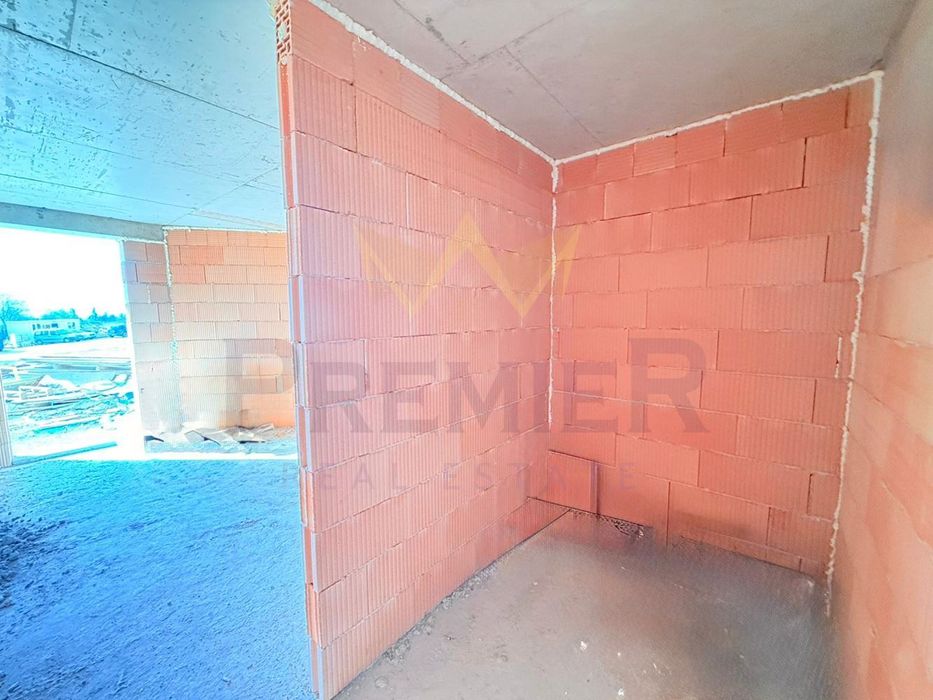 Продава се Двустаен апартамент в Варна, Владислав Варненчик - 80 кв.м за 702 €/кв.м - Снимка #5
