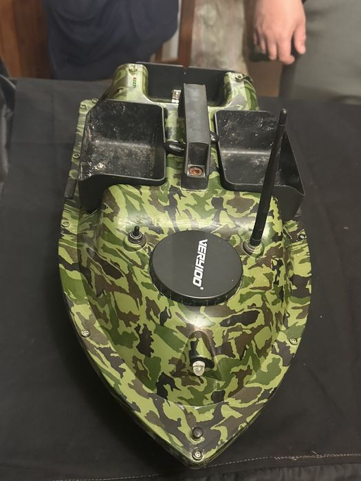 Лодка за захранка