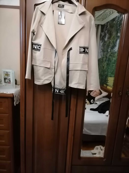 Костюм от две части панталон и туника Бежов цвят Размер номер 2