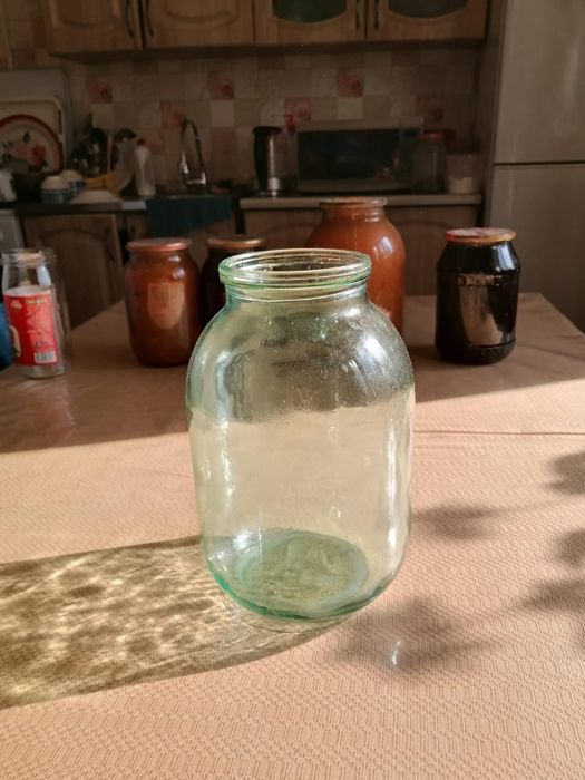 Продам банки 3 л