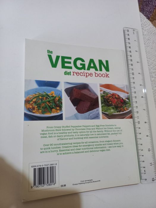 Cărți rețete vegane și 1001 coctailuri,în engleza și germană