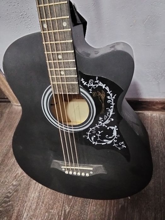 Акустическая гитара