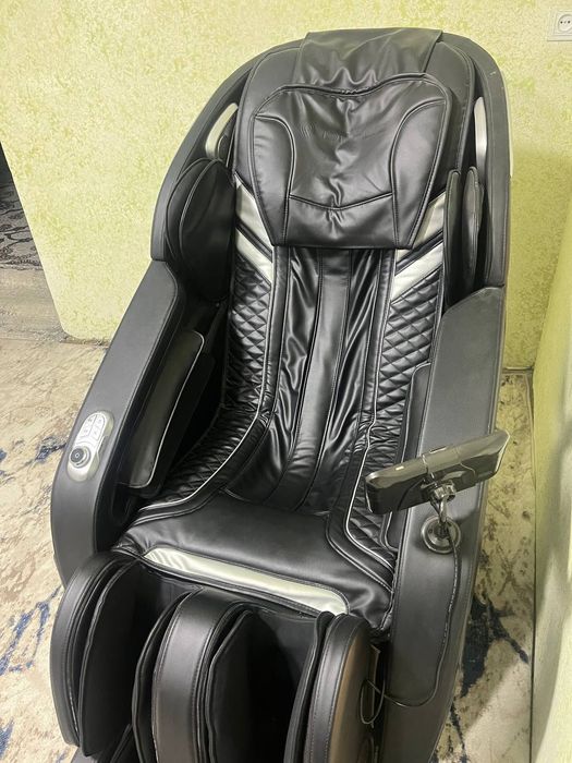 Продается массажное кресло