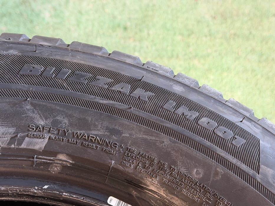 4 anvelope M+S Bridgestone Blizzak LM001 Seal Inside 215/65 R17 99H NOI 0km