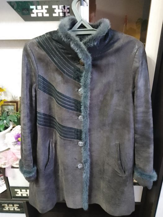 Продам  одежду .