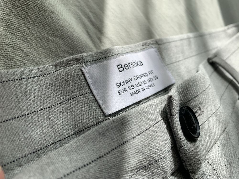 Pantaloni eleganti bershka outlet