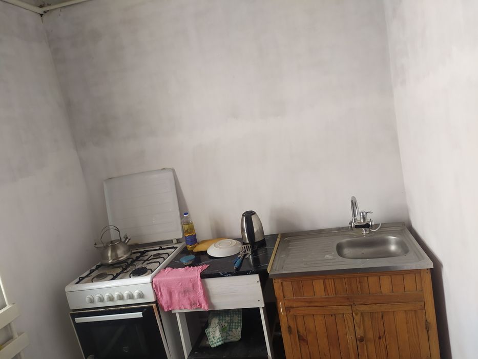 Qos kol 4 te 45 mektepke jaqin jerde uy satıladi. Amu tani koshesi