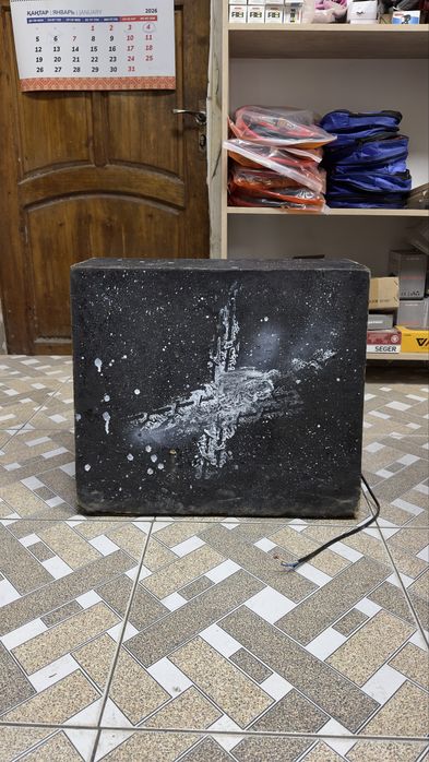 есть два сабвуферы