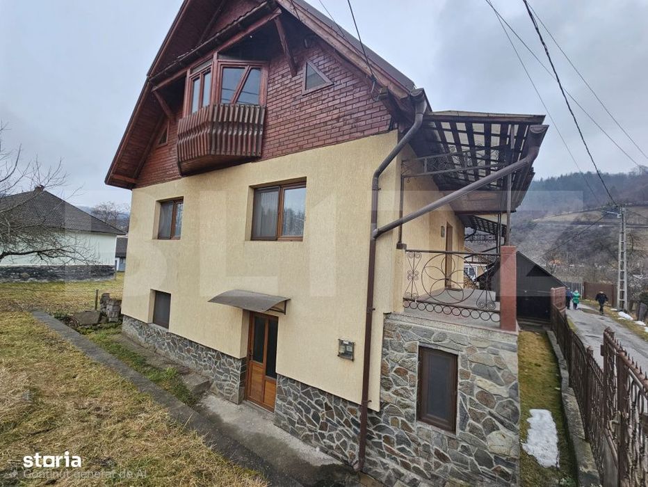 Casa spatioasa cu priveliste spre munte, in Gura Rosiei – Rosia Mont