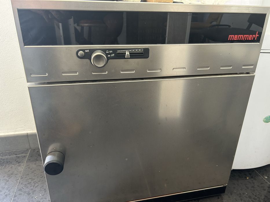 Etuva incubator Memmert 100-800