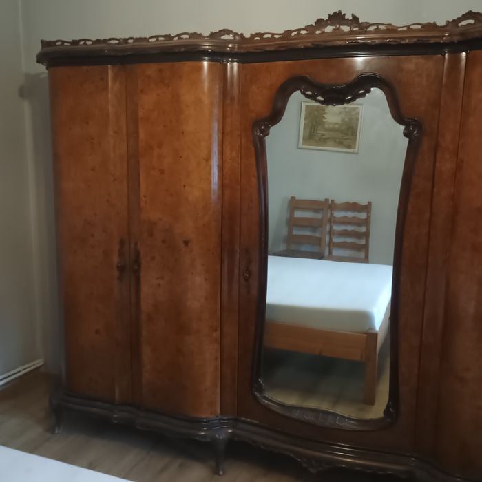 Dulap rustic în stare perfectă