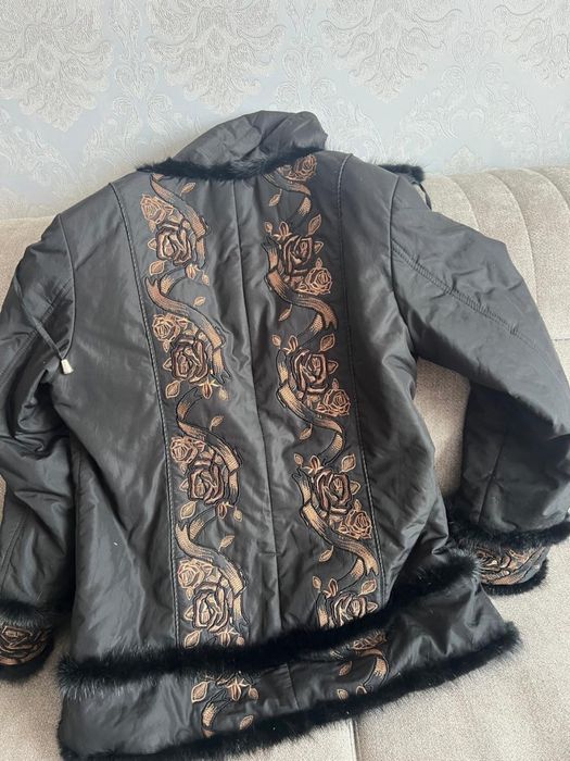 Куртка весна женская