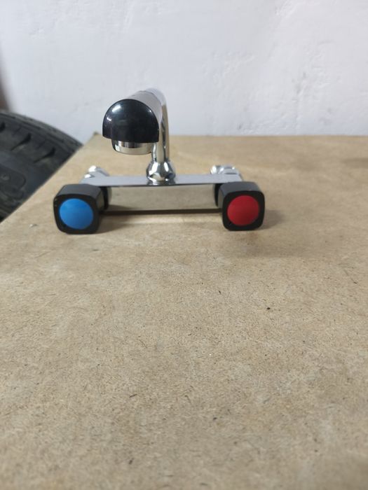 Батерий за душ и умивалник