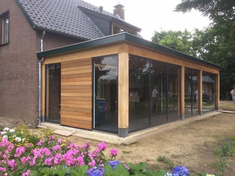 Vand Casute foisoare si terase de gradină