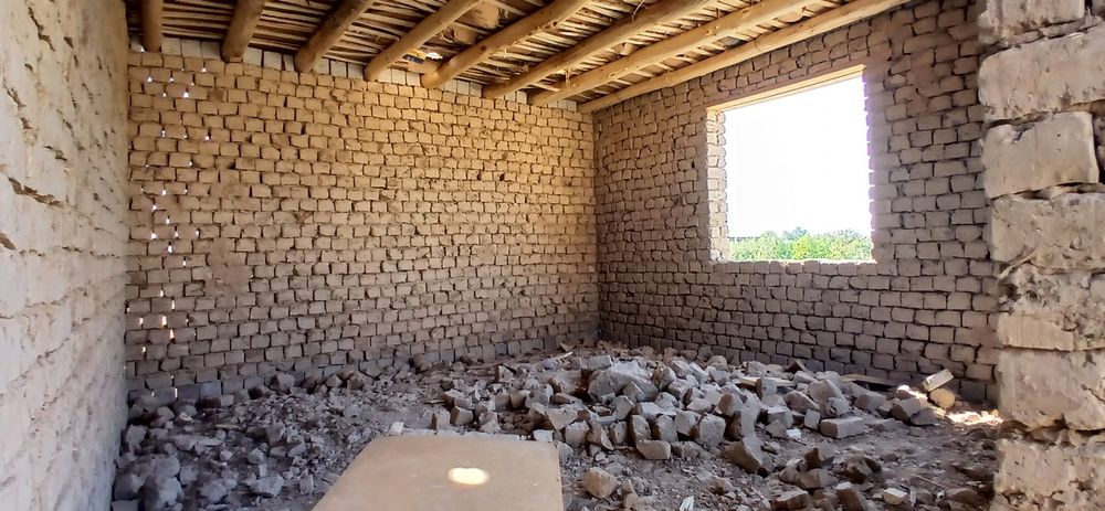 Uy sotiladi ! Pabedada