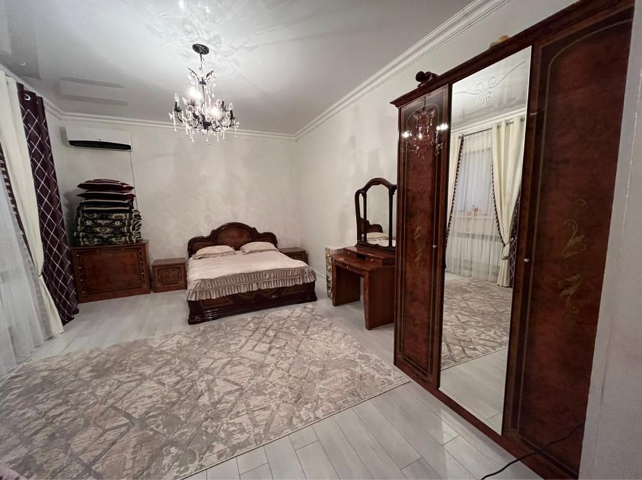 Спальный гарнитур