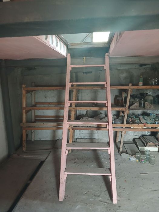 Гараж подваллик.