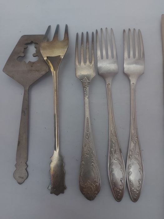 Мельхиоровые вилки.