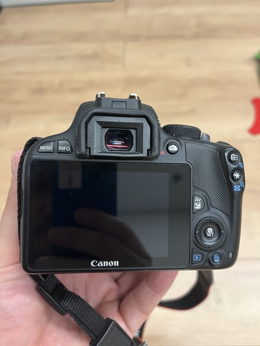 Canon 100d сенсорный