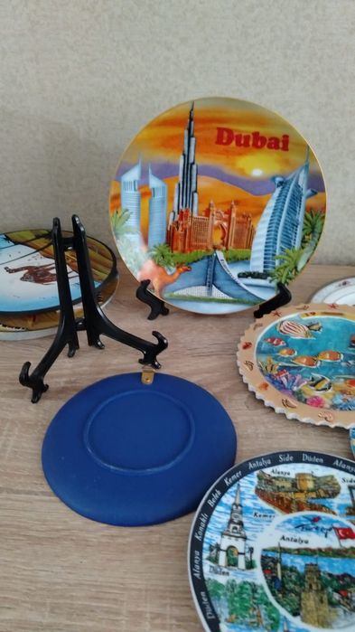 Продам тарелки сувениры на подарки