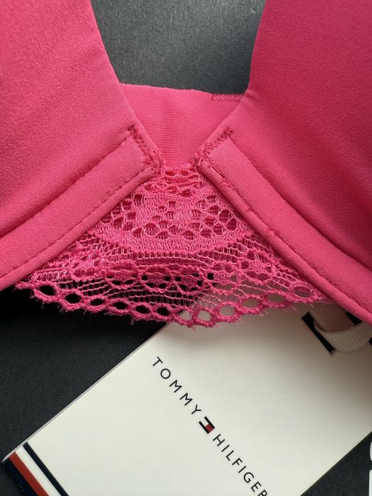 Розов сутиен Tommy Hilfiger /S/