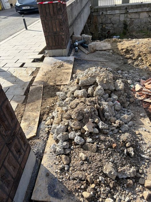 Transport moloz Debarasări demolări Evacuări deșeu