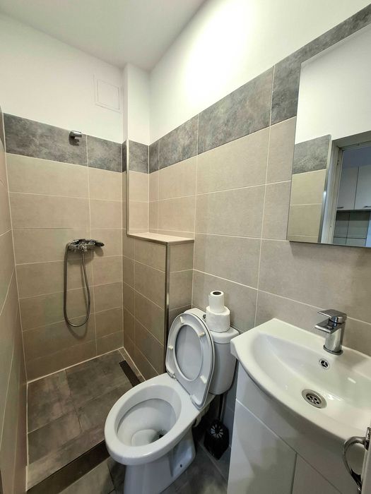 Închiriez garsonieră zona Dacia