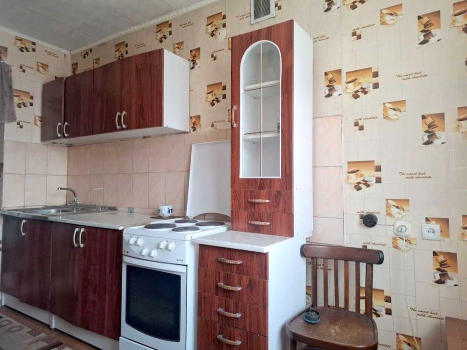 В продаже 4-комнатная квартира.