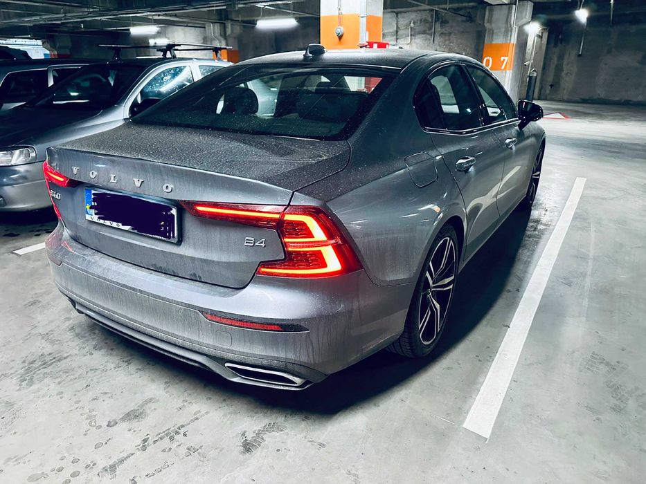 Volvo S60 B4 MHEV R-design 2020