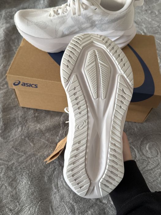 Asics novablast 5