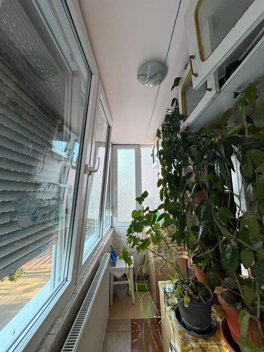 Vând apartament 3 camere