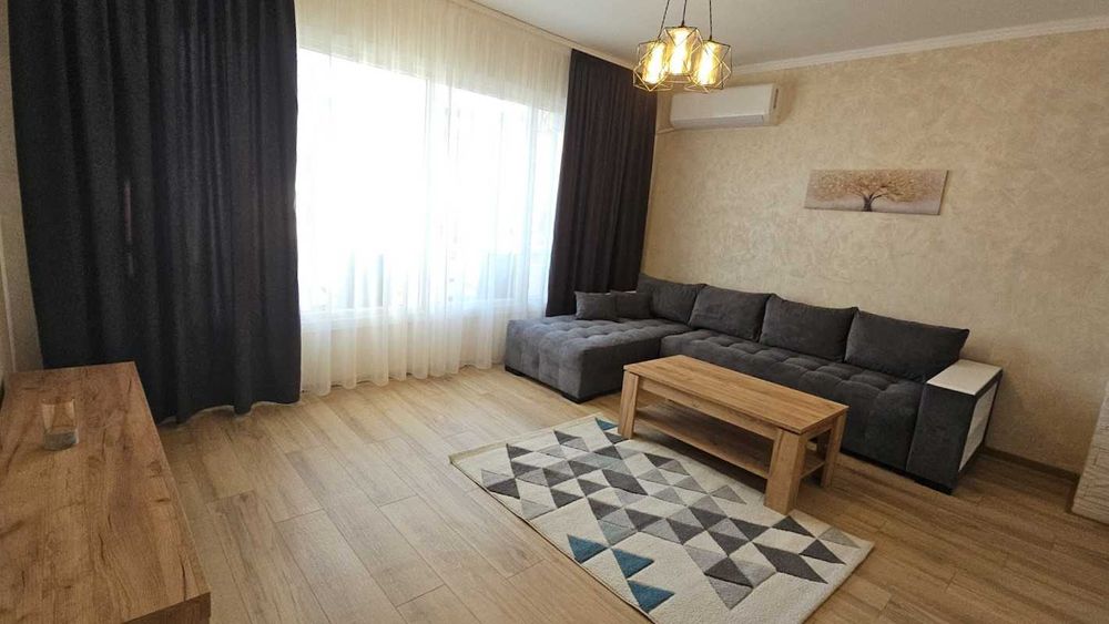 Продава се Двустаен апартамент в Пловдив, Център - 64 кв.м за 2024 €/кв.м - Снимка #3