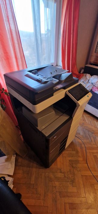 Copiator konica minolta bizhub 454e cu fiery