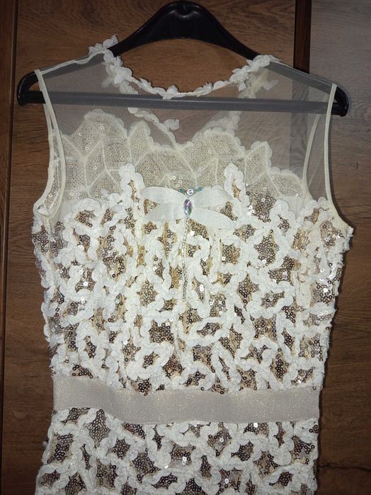 Официална рокля размер S