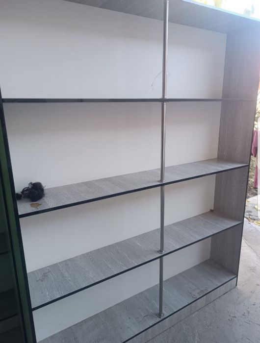 Витрина полкалар