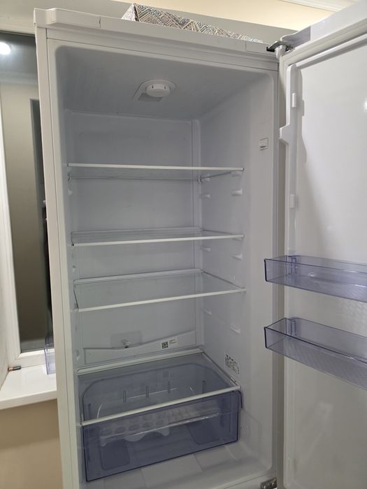 Холодильник нерабочий Beko