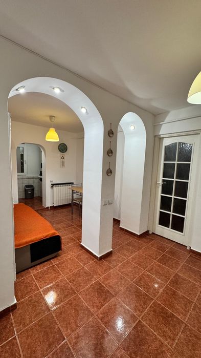 Vând apartament cu 2 camere strada Simion Bărnuțiu,etajul 1