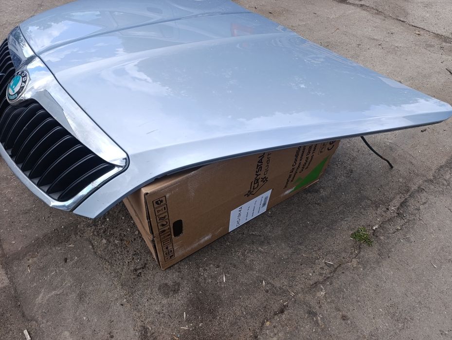 Преден капак Шкода Октавия 2011г / Skoda Octavia