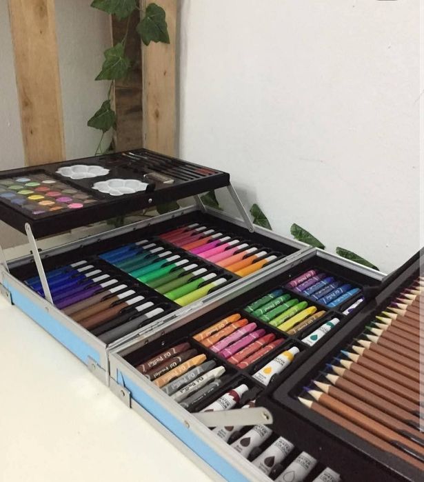 Комплект за рисуване