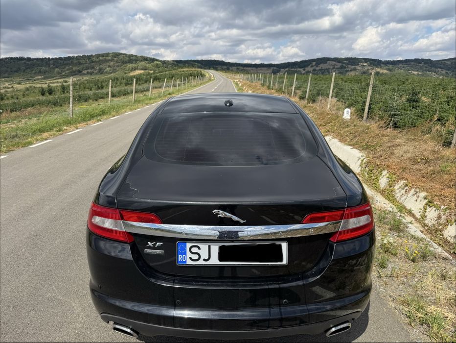 Jaguar XF 3.0D 275 CP – 2011