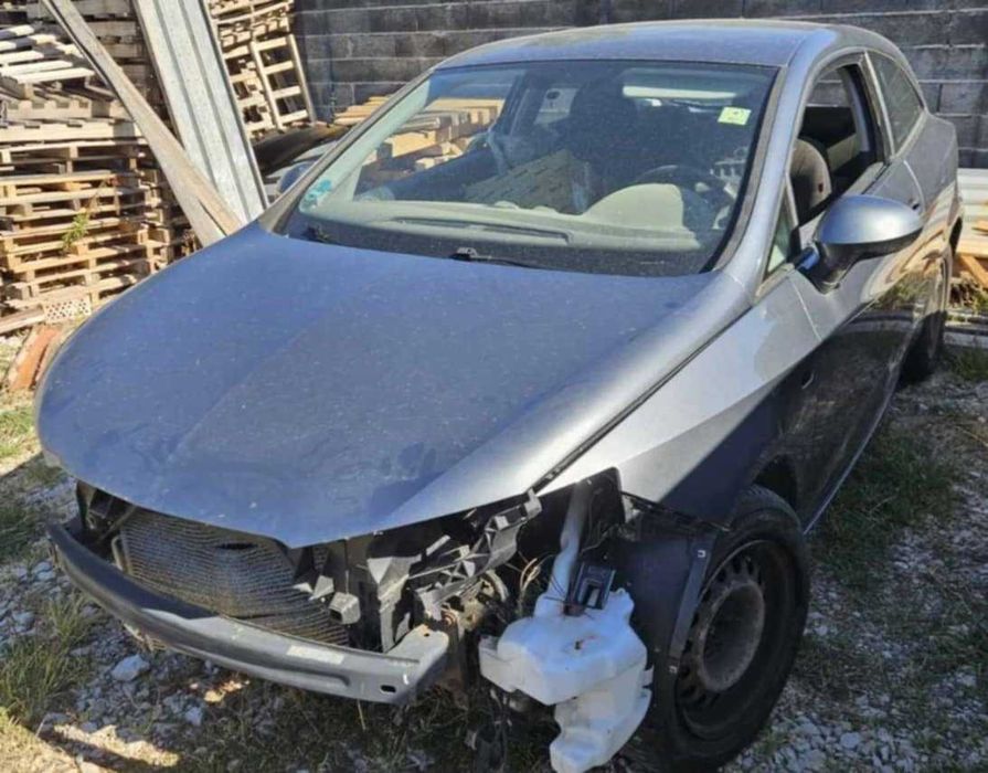 Seat Ibiza на части!