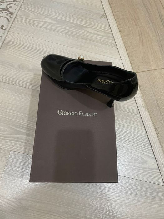 Туфли вечерние . Торг!