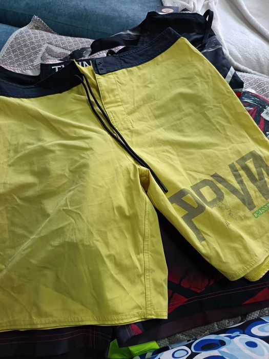 Продам спортивные вещи!!!