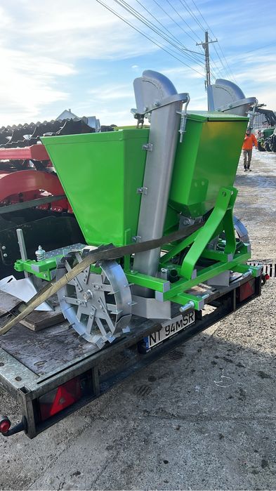 Piese semănătoare cartofi Bomet fertilizare