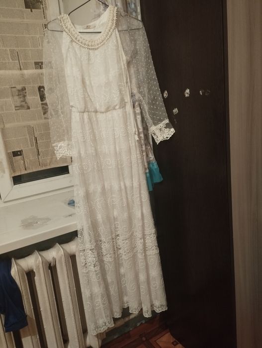 Продам платье . В хорошем состоянии. Размер 44.