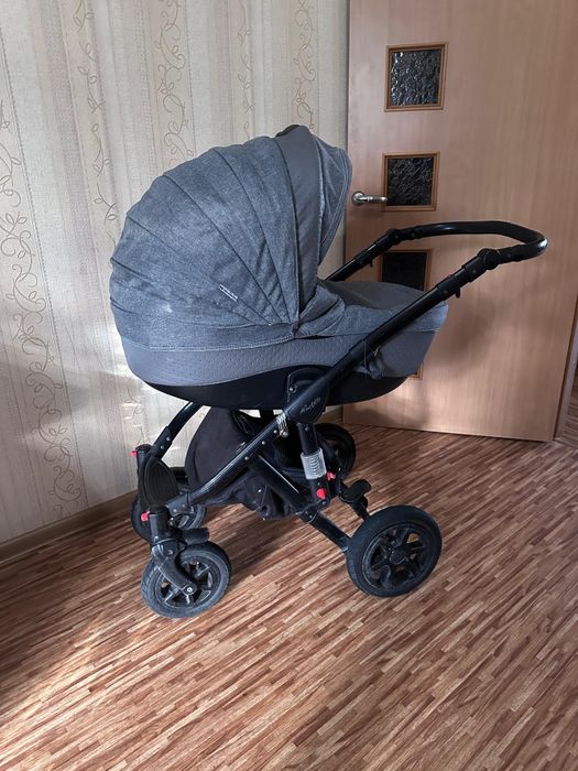 Продам коляску .
