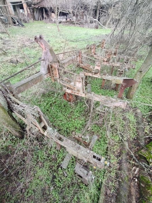 Плуг и култиватор